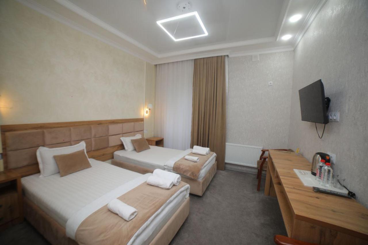 Hotel Tinchlik Plaza Urgench Esterno foto