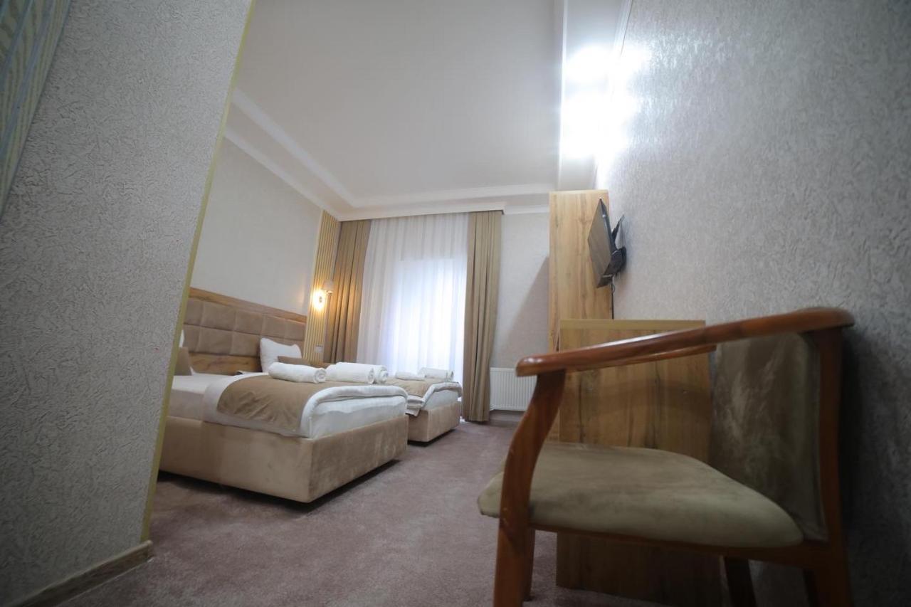 Hotel Tinchlik Plaza Urgench Esterno foto